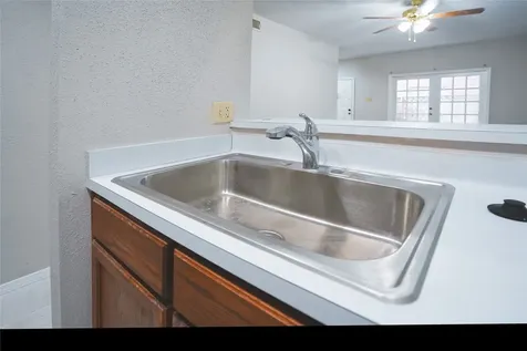 8055 Cambridge Street 17 Houston TX 77054