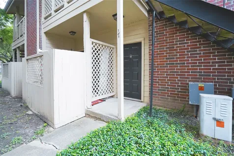 8055 Cambridge Street 17 Houston TX 77054