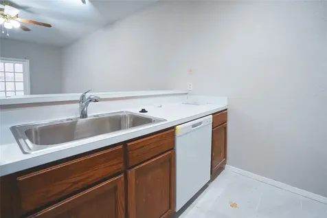 8055 Cambridge Street 17 Houston TX 77054