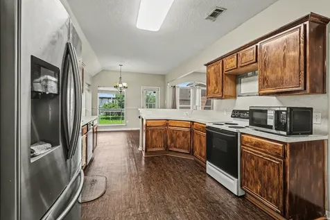 8003 Beaver Street Baytown TX 77523