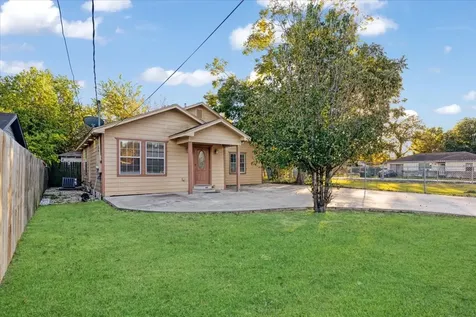 9506 E Avenue I Houston TX 77012