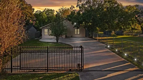 9506 E Avenue I Houston TX 77012
