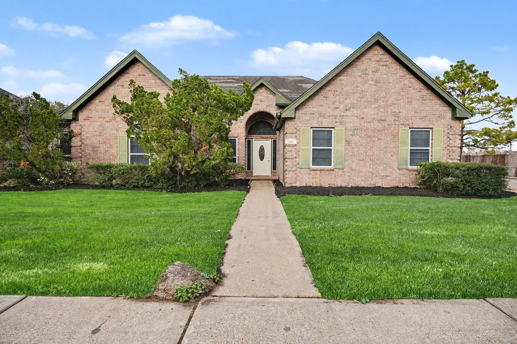 1601 Oak Place Court Pearland TX 77581