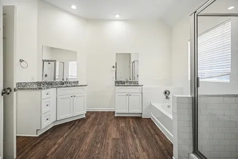 1601 Oak Place Court Pearland TX 77581