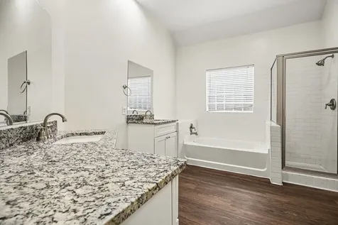 1601 Oak Place Court Pearland TX 77581
