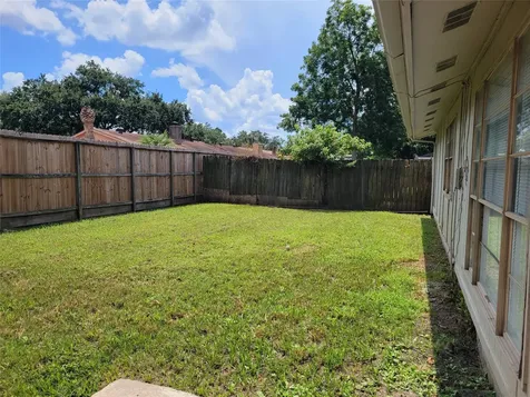 9915 Towne Brook Lane Sugar Land TX 77498