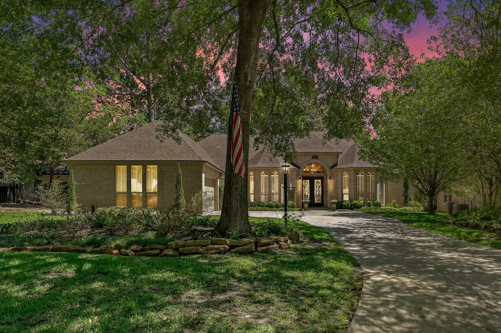 191 Springs Edge Drive Conroe TX 77356