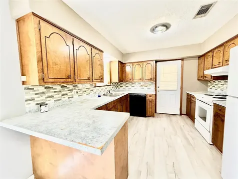 923 North Nellius Street Woodville TX 75979