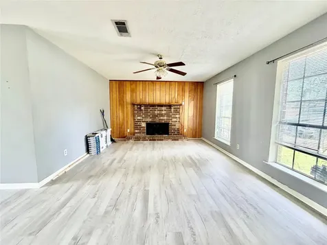 923 North Nellius Street Woodville TX 75979