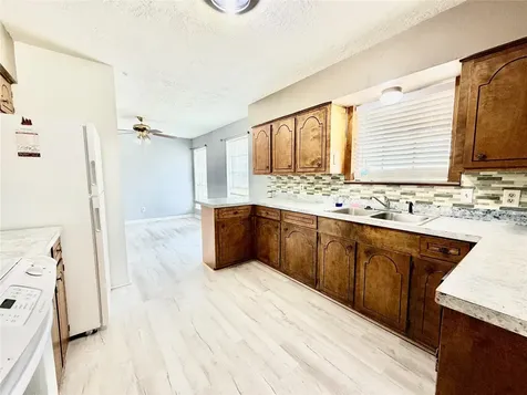923 North Nellius Street Woodville TX 75979