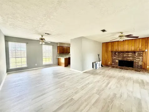923 North Nellius Street Woodville TX 75979