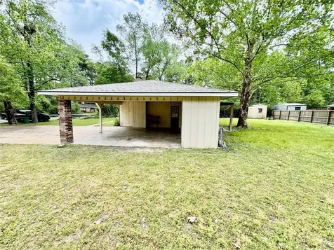 923 North Nellius Street Woodville TX 75979