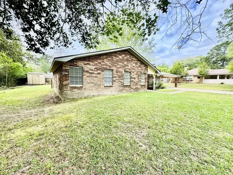 923 North Nellius Street Woodville TX 75979