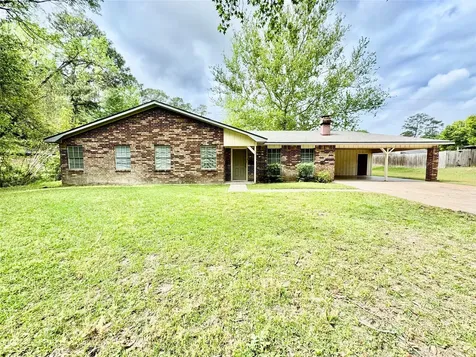 923 North Nellius Street Woodville TX 75979