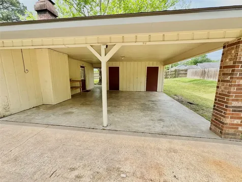 923 North Nellius Street Woodville TX 75979