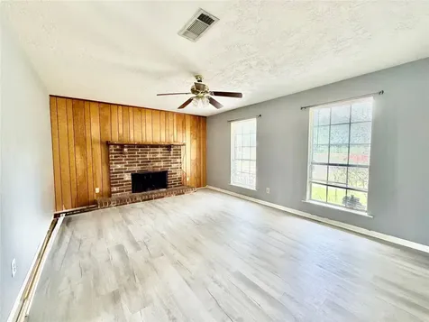 923 North Nellius Street Woodville TX 75979