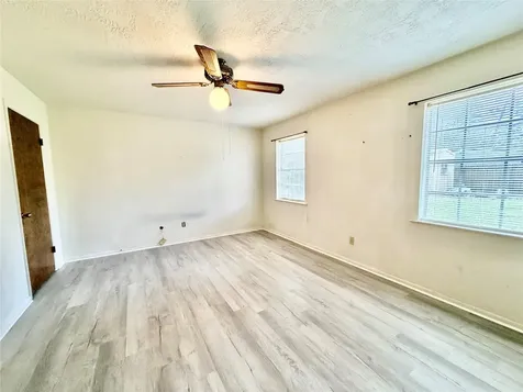 923 North Nellius Street Woodville TX 75979