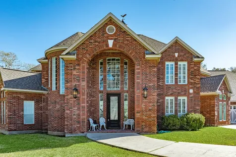 692 County Road 605 Angleton TX 77515
