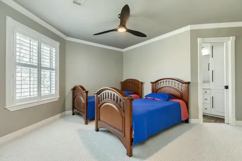 692 County Road 605 Angleton TX 77515