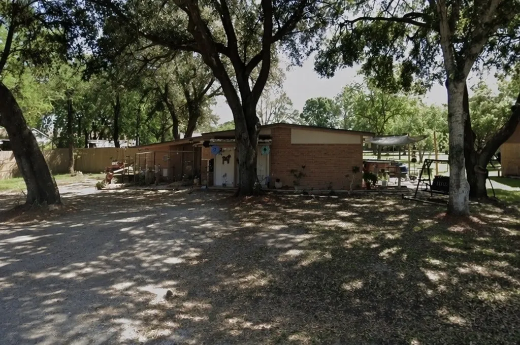 116 Lindsey Avenue Bay City TX 77414
