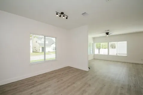 9939 Farrell Drive Houston TX 77070