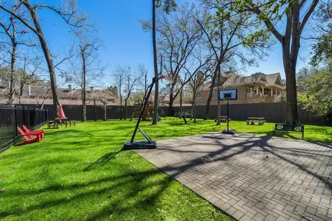 8954 Chatsworth Drive Houston TX 77024