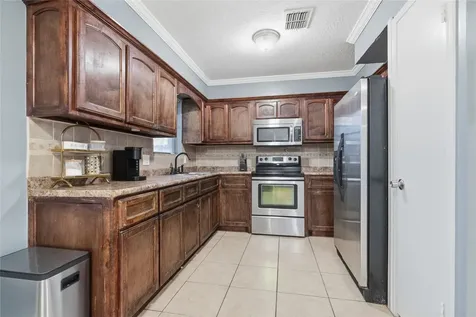 1602 Kenwick Place Pasadena TX 77504