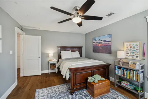 216 W 30th Street Houston TX 77018