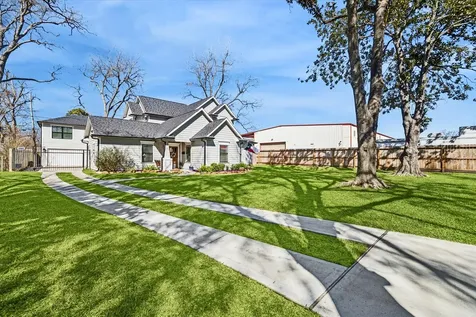 216 W 30th Street Houston TX 77018