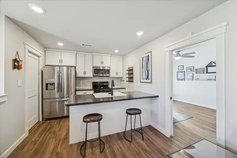 216 W 30th Street Houston TX 77018