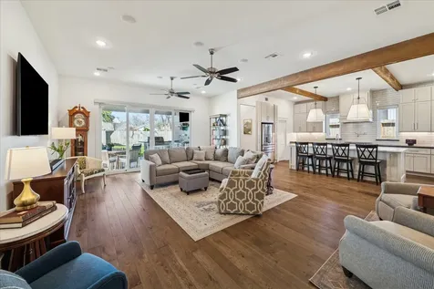 216 W 30th Street Houston TX 77018
