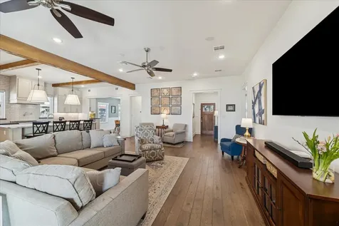 216 W 30th Street Houston TX 77018