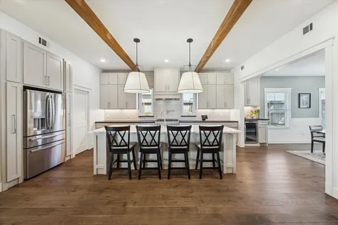 216 W 30th Street Houston TX 77018