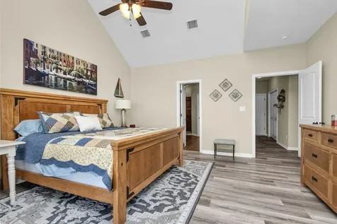 300 Weavers Cove Livingston TX 77351