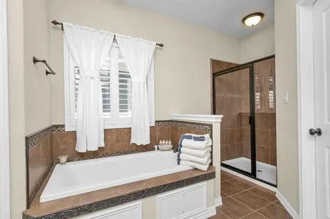 300 Weavers Cove Livingston TX 77351