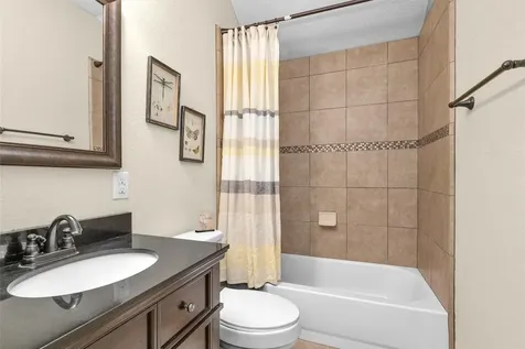 300 Weavers Cove Livingston TX 77351