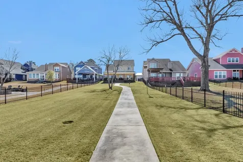 300 Weavers Cove Livingston TX 77351