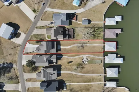 300 Weavers Cove Livingston TX 77351