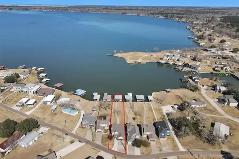 300 Weavers Cove Livingston TX 77351