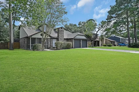 915 S Diamondhead Boulevard Crosby TX 77532