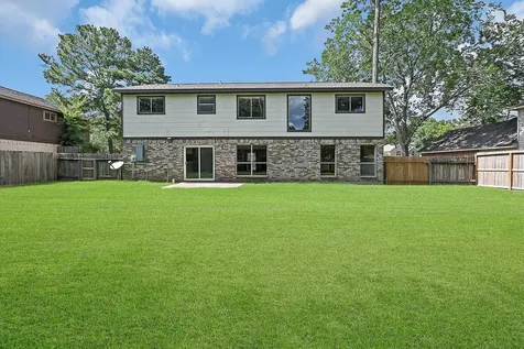 915 S Diamondhead Boulevard Crosby TX 77532