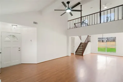 915 S Diamondhead Boulevard Crosby TX 77532