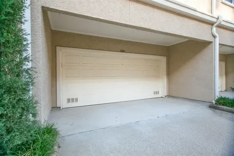 12707 Boheme Drive 1504 Houston TX 77024