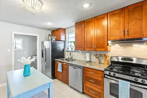 2127 65th Street Galveston TX 77551