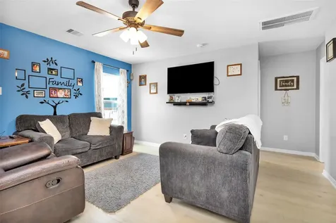370 Goldenrod Livingston TX 77351