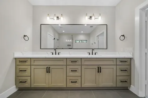 5320 Creekmont Timbers Trail Houston TX 77091