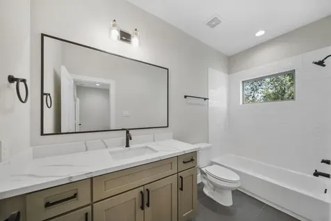 5320 Creekmont Timbers Trail Houston TX 77091