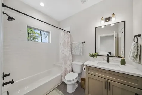5320 Creekmont Timbers Trail Houston TX 77091