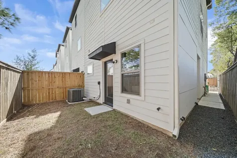 5320 Creekmont Timbers Trail Houston TX 77091