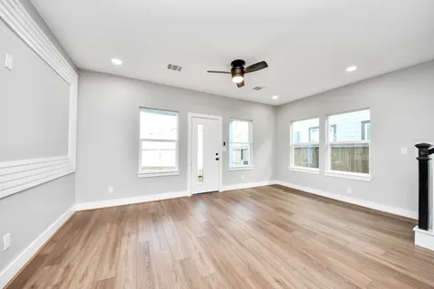 8121 Venus Street Houston TX 77088